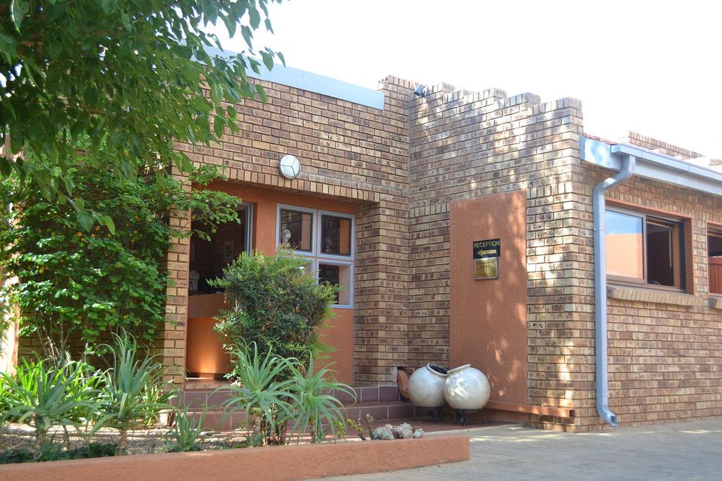 Boga Legaba Guest House & Conference Centre Mafikeng Kültér fotó